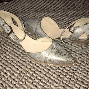 P E R F E C T Sundance heels